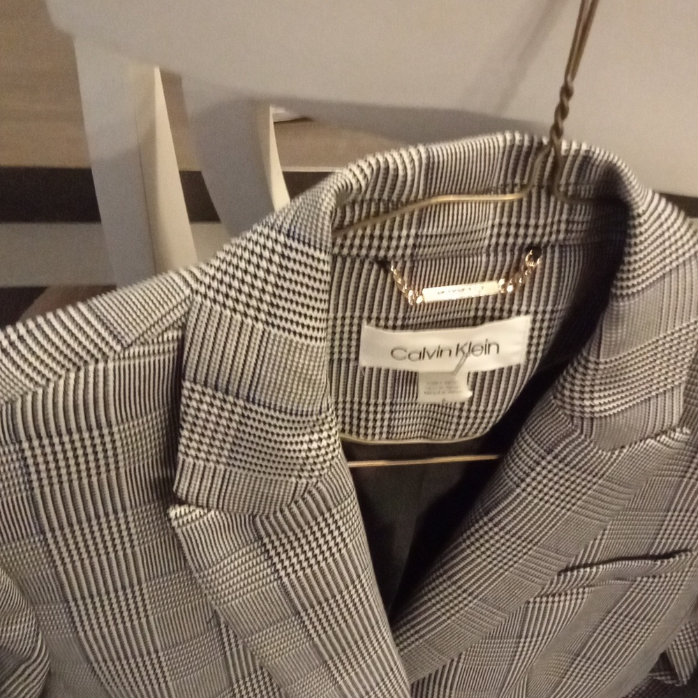 Calvin Klein blazer - Picture 2 of 3